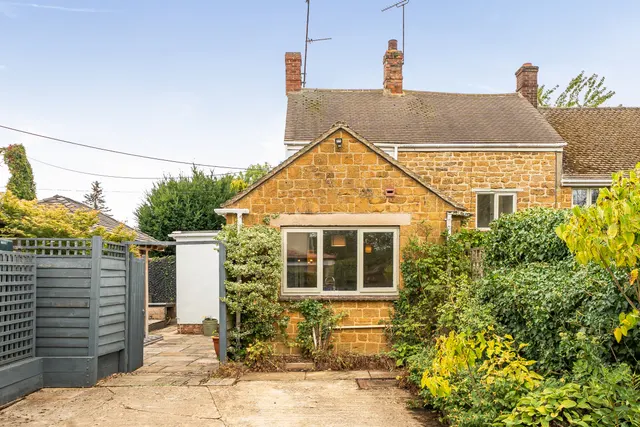 2 bedroom house — Hanwell, Banbury, OX17
