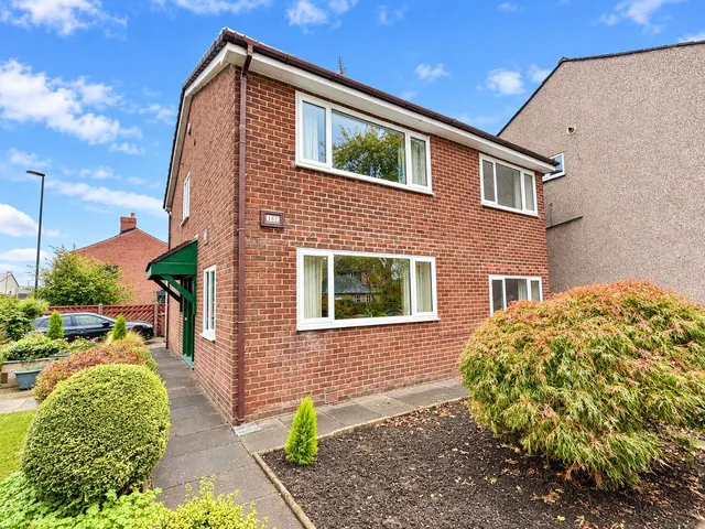 Green Lane, Hopwood, OL10, photo 1