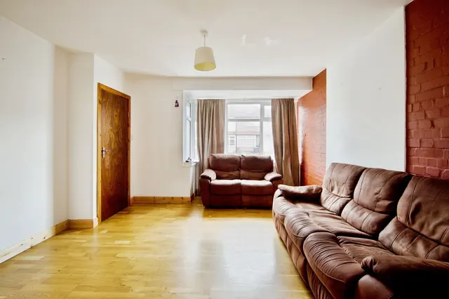 Leyburn Road, London, N18, photo 2