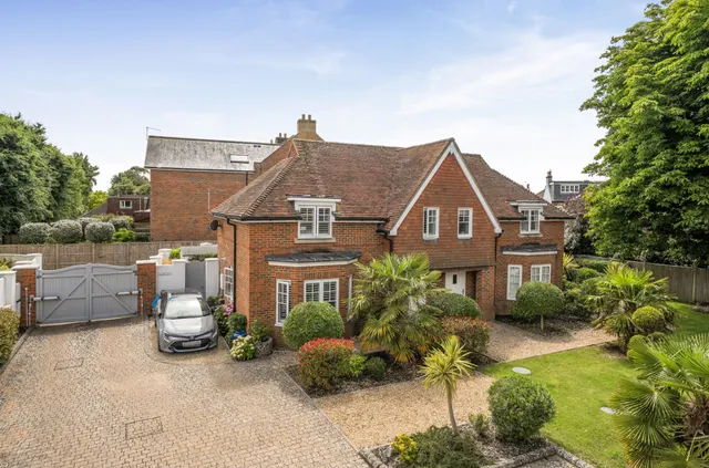 Old Bakery Gardens, Chichester, PO19, photo 1