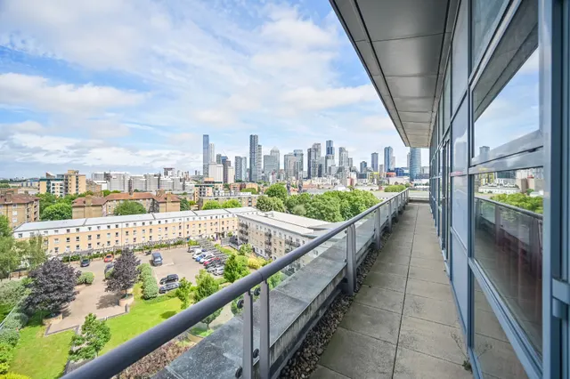 Photo 3 — Flat 82 Galaxy Building, 5 Crews Street, London