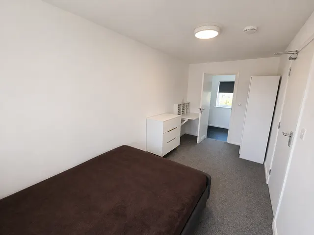 Tyne Road, Room One CORBY, NN17, photo 2