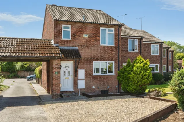 Sandringham Road, Stoke Gifford, Bristol, photo 1
