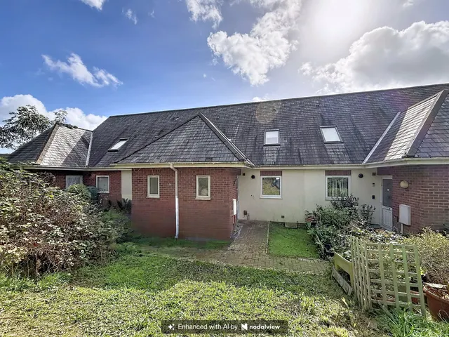 Federation Road, Laira, photo 1