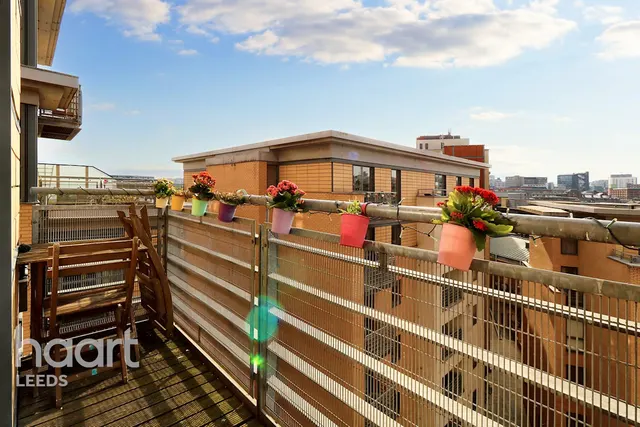 Bowman Lane, Leeds, LS10, photo 1