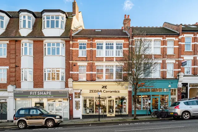 Alexandra Park Road, London, N10, photo 1