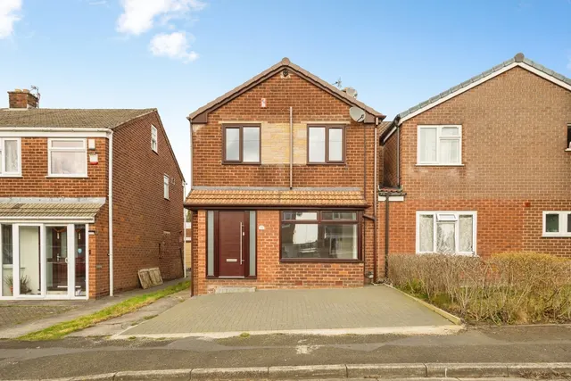 Carlisle Crescent, Ashton-under-Lyne, Greater Manchester, OL6, photo 1