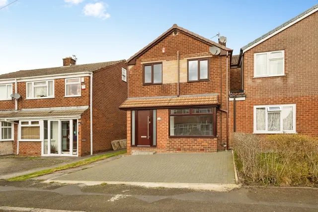 Carlisle Crescent, Ashton-under-Lyne, Greater Manchester, OL6, photo 1