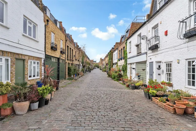 Chippenham Mews, London, W9, photo 1