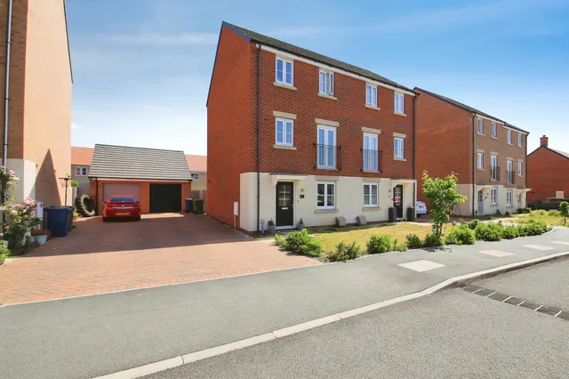 Longland Crescent, Ramsey, Huntingdon, photo 1