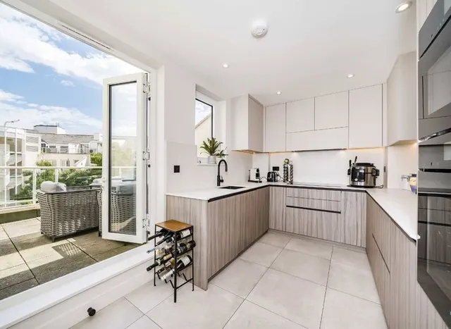 Carlyle Court, Chelsea Harbour, SW10, photo 2