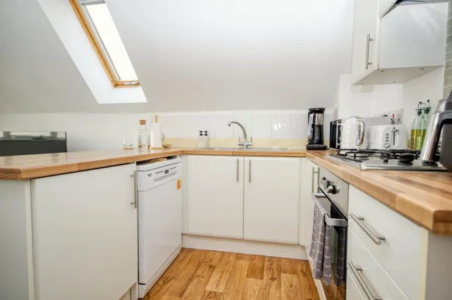 Photo 3 — 117-119 Millbrook Road East, Freemantle, Southampton, Hampshire, SO15 1HQ