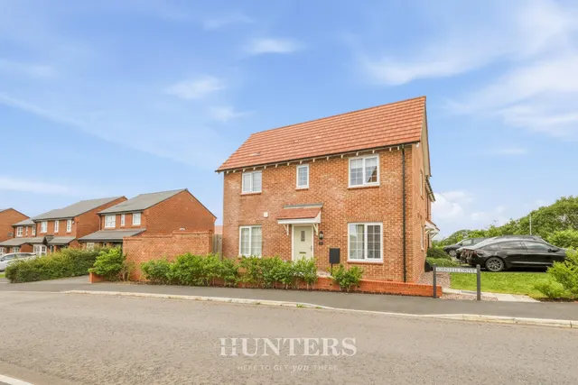 Kirkfell Drive, Middleton, M24, photo 1