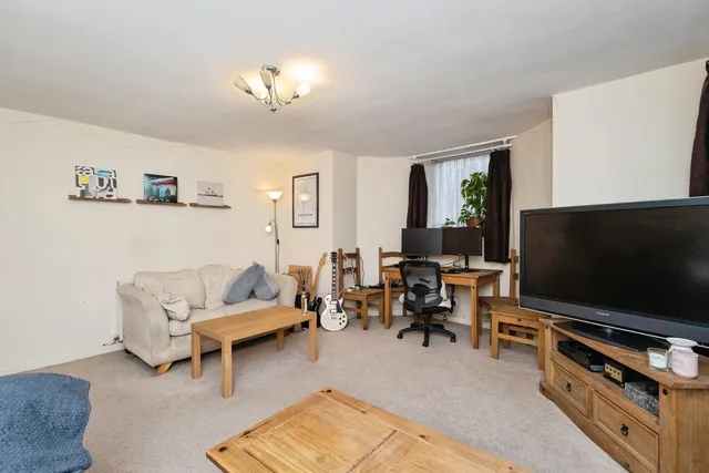 Photo 3 — Oak Road, Manchester, Greater Manchester, M20