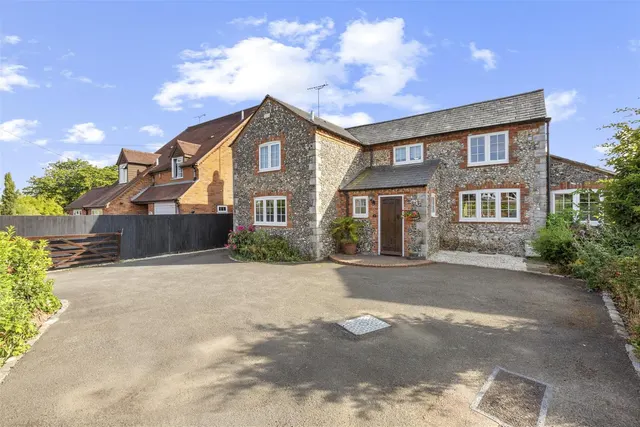 Main Road, Naphill, HP14, photo 1