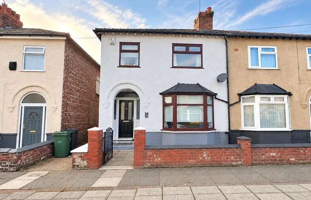 Crocus Avenue, Claughton Village, CH41, photo 1