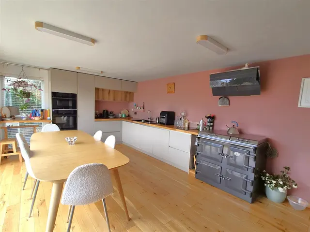 Woodland Avenue, Tywardreath, photo 3