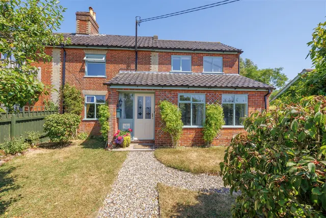 Grove Farm Cottages, Spexhall, IP19, photo 1