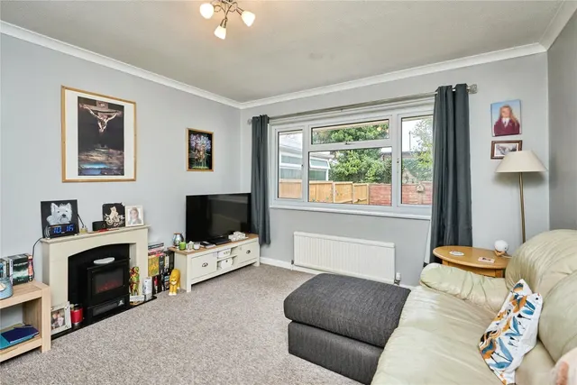 Rectory Close, Wootton Bridge, PO33, photo 3
