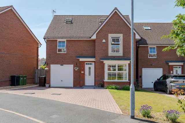 Gladstone Place, Blakedown, Kidderminster, photo 1