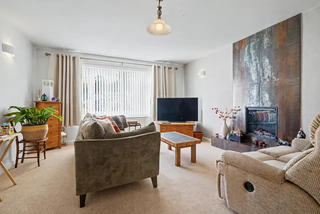 Katherine Drive, Toton, NG9, photo 2