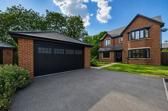 Falcon Drive, Congleton, Cheshire, CW12, photo 1