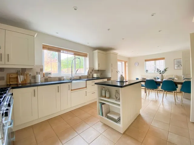 Loxwood Road, Rudgwick, RH12, photo 2