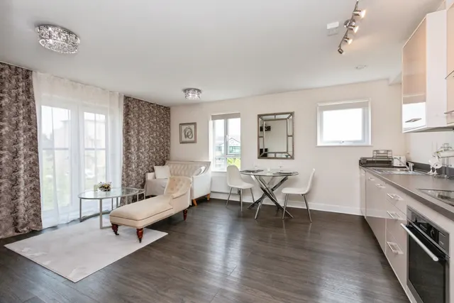 Fleming Place, Bracknell, RG12, photo 2