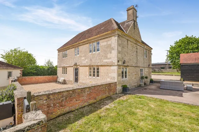 Lamberts Marsh, Southwick, Wiltshire, BA14 9PD, photo 1