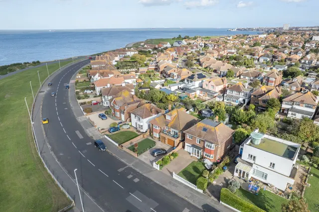 Royal Esplanade, Margate, CT9, photo 2