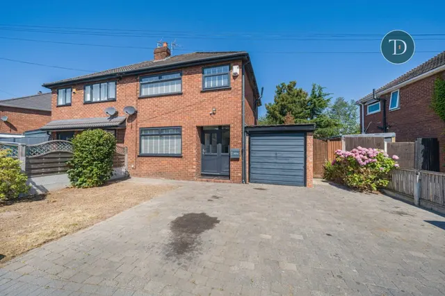 Heywood Road, Great Sutton, CH66 3PR, photo 1