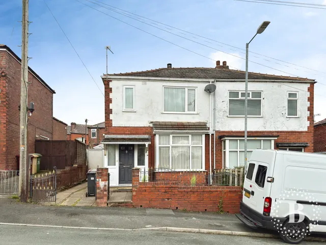 Bernard Grove, Bolton, BL1, photo 1