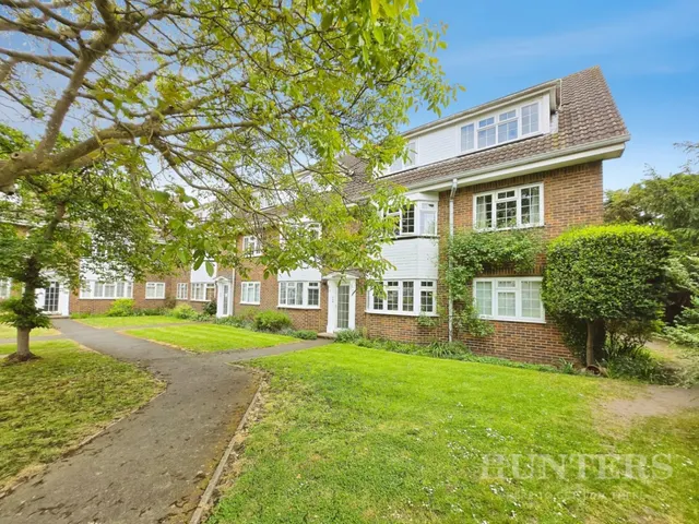 Sycamore Close, Carshalton, photo 1