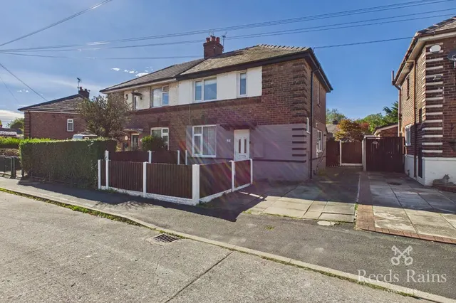 Smith Road, Widnes, Cheshire, WA8, photo 1