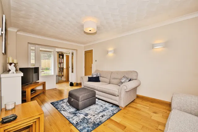 Photo 3 — Laburnum Crescent, Crewkerne