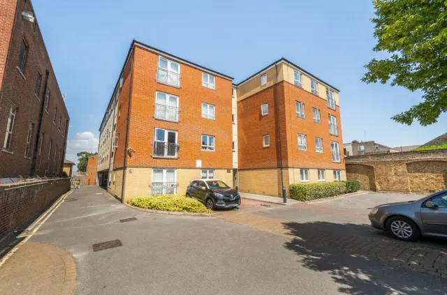 Sidcup High Street, Sidcup, DA14, photo 1