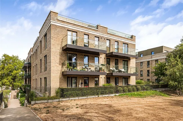Daffodil Crescent, Barnet, EN4 0EA, photo 1