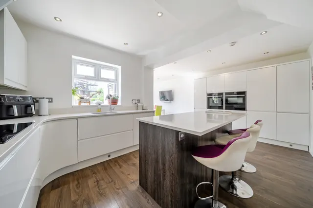 Photo 2 — Derwent Drive, Petts Wood, Orpington, BR5