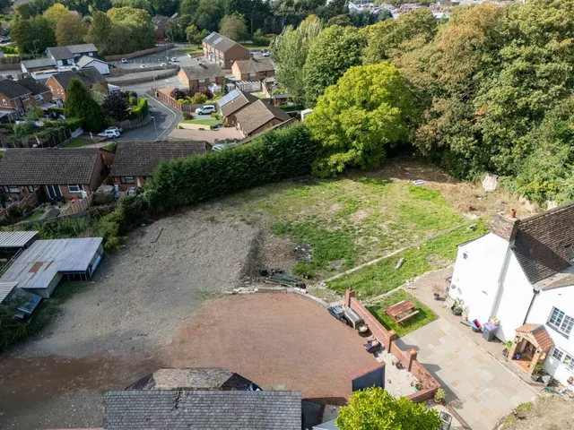 Woodside Road, Ketley, TF1, photo 3