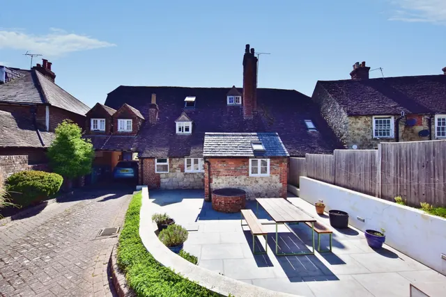 West Street, Harrietsham, ME17, photo 1