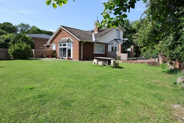 Bridge Street, Howden Le Wear, DL15, photo 1