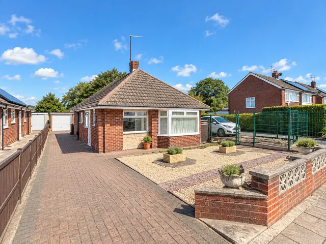 Fairholme Drive, Mansfield, NG19, photo 1