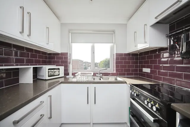 Windsor Close, Taunton, TA1, photo 2
