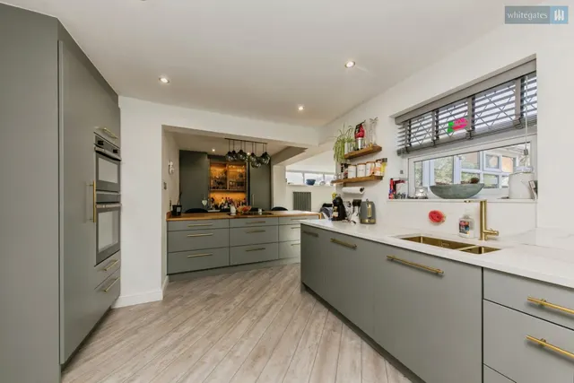Queens Drive, Nantwich, CW5, photo 1