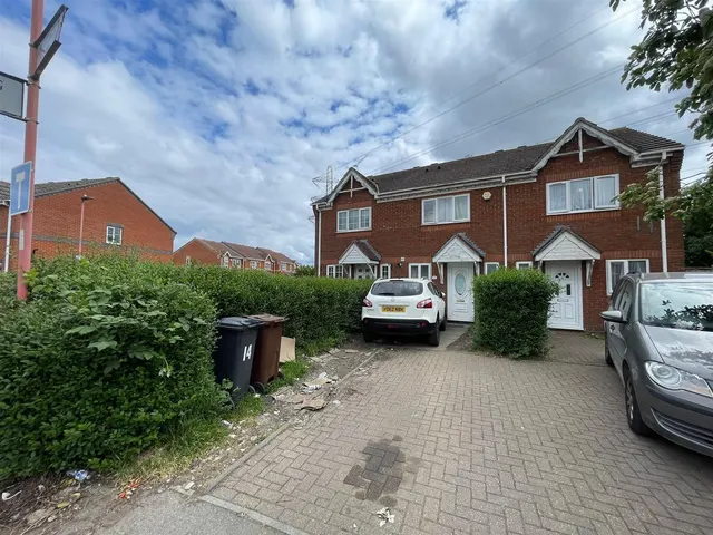 Sovereign Road, Barking, IG11, photo 1