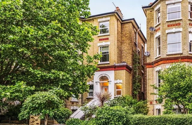 1 bedroom flat — Fellows Road, Belsize Park, London, NW3