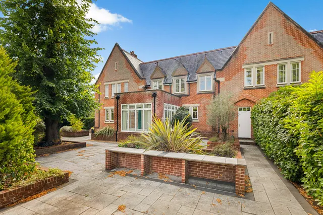 Virginia Water, Surrey, GU25 4SR, photo 1