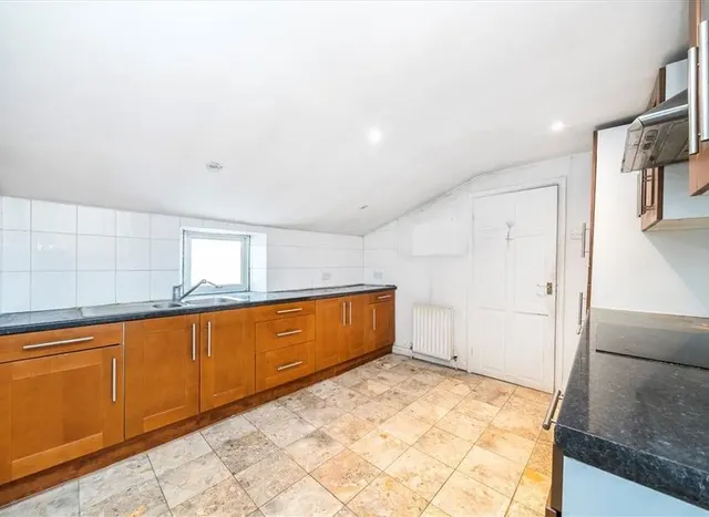 Photo 3 — Knowles Hill Crescent, Hither Green, SE13