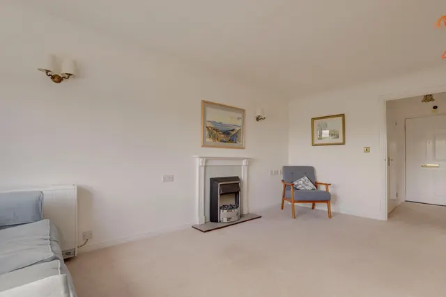 Brielen Court, Nottingham, NG12, photo 1