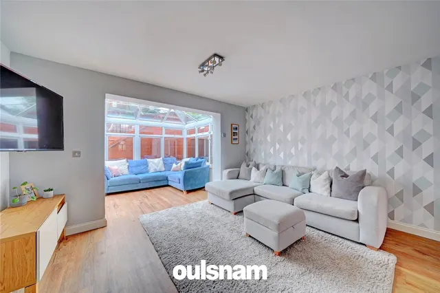 Photo 2 — Hawthorn Rise, Tibberton, Droitwich, Worcestershire, WR9 7NU